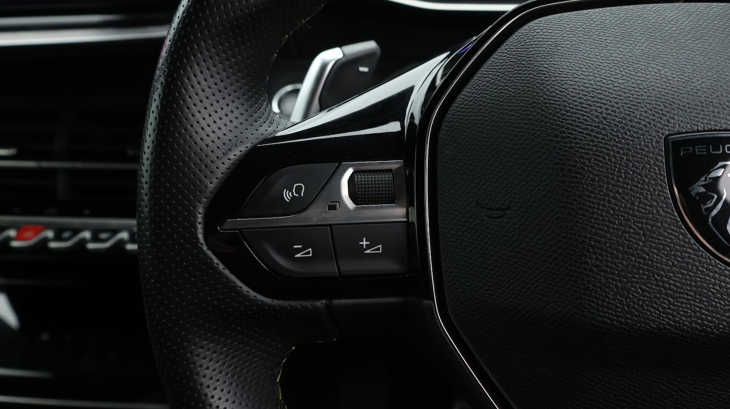 Used Peugeot 2008 2023 for sale - 76307828: Photo 26