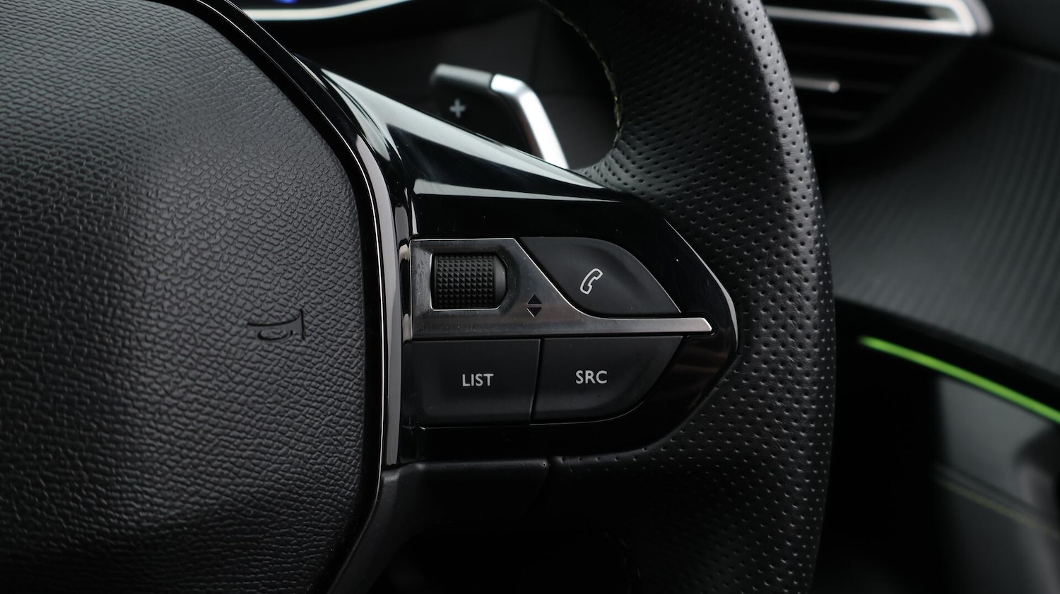 Used Peugeot 2008 2023 for sale - 76307828: Photo 27