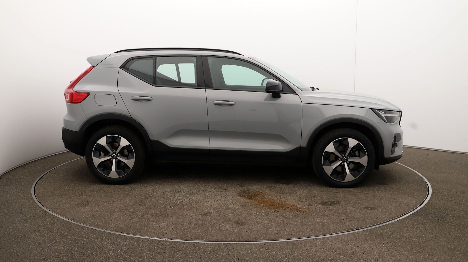 Used Volvo XC40 2024 for sale - 76810327: Photo 41