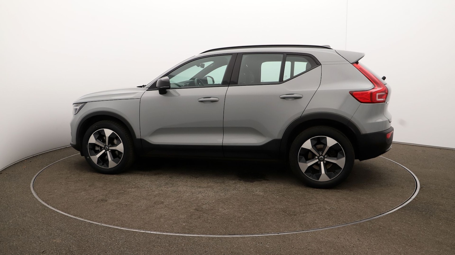 Used Volvo XC40 2024 for sale - 76810327: Photo 50