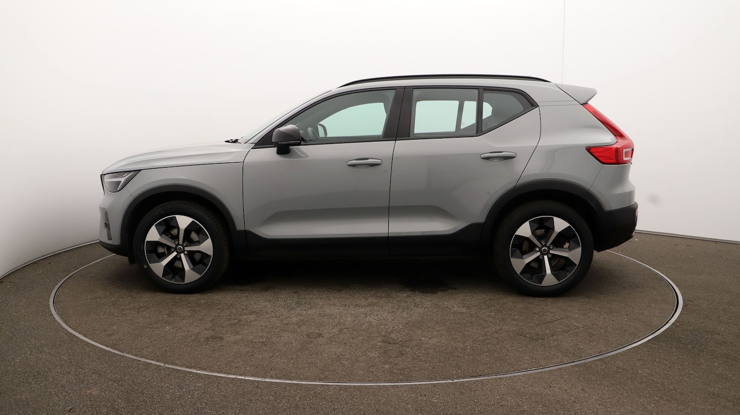 Used Volvo XC40 2024 for sale - 76810327: Photo 56