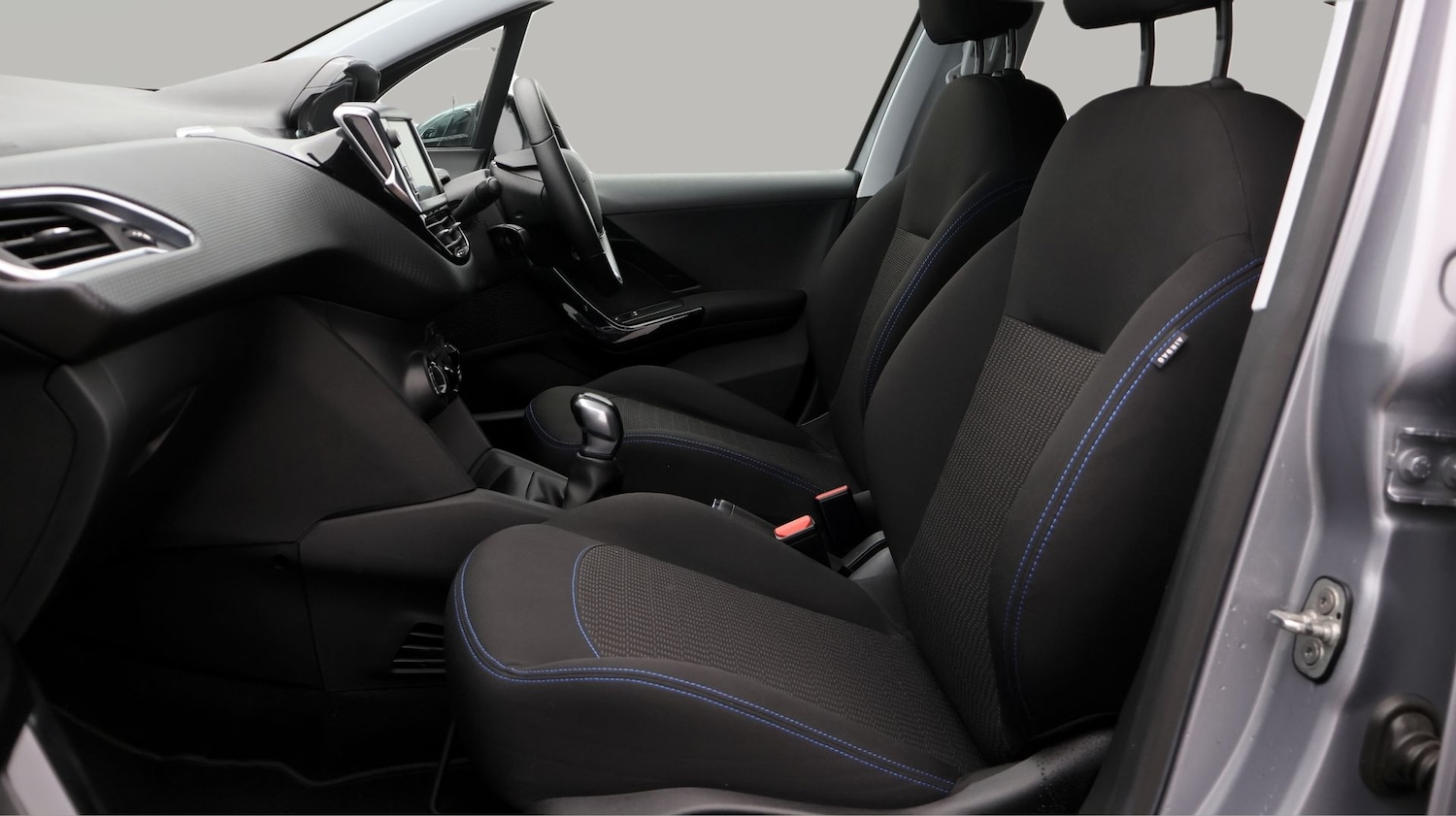 Used Peugeot 208 2019 for sale - 77522247: Photo 14