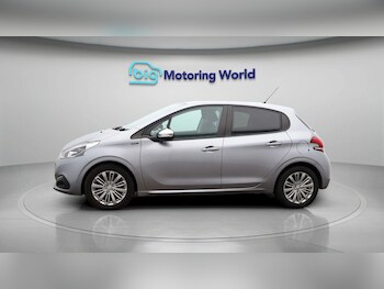 Used Peugeot 208 2019 for sale - 77522247: Photo