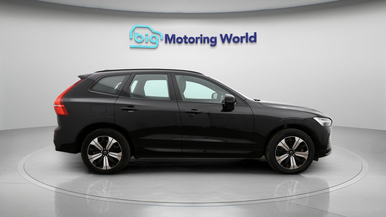 Used Volvo XC60 2023 for sale - 77365677: Photo 8