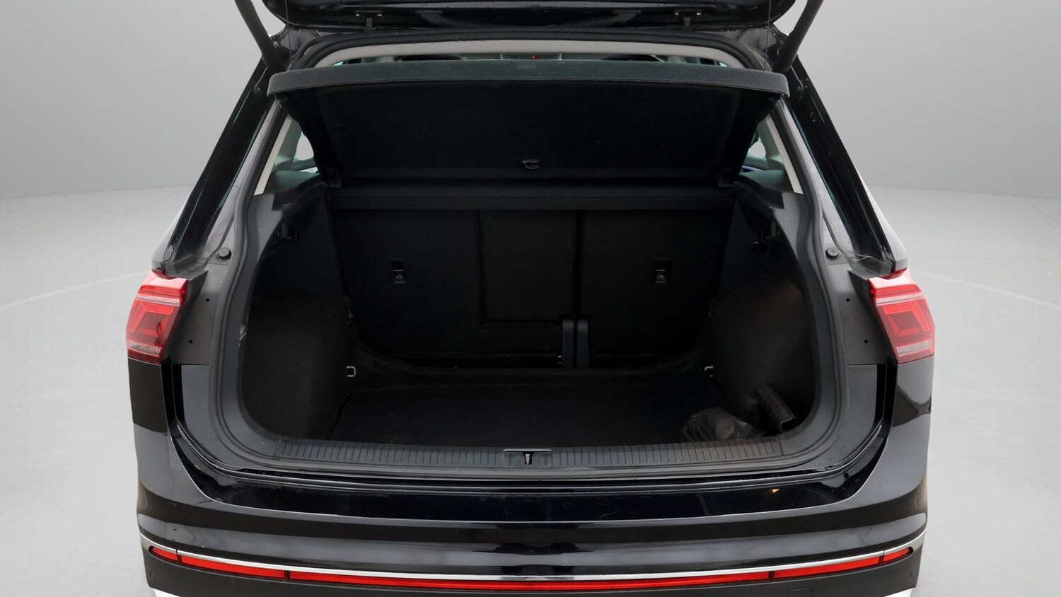 Used Volkswagen Tiguan 2020 for sale - 77271180: Photo 17