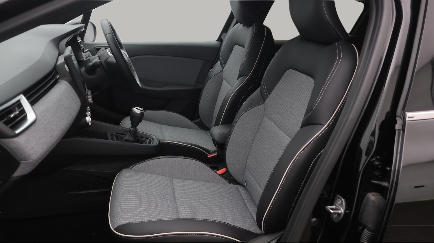 Used Renault Clio 2024 for sale - 76550951: Photo 15