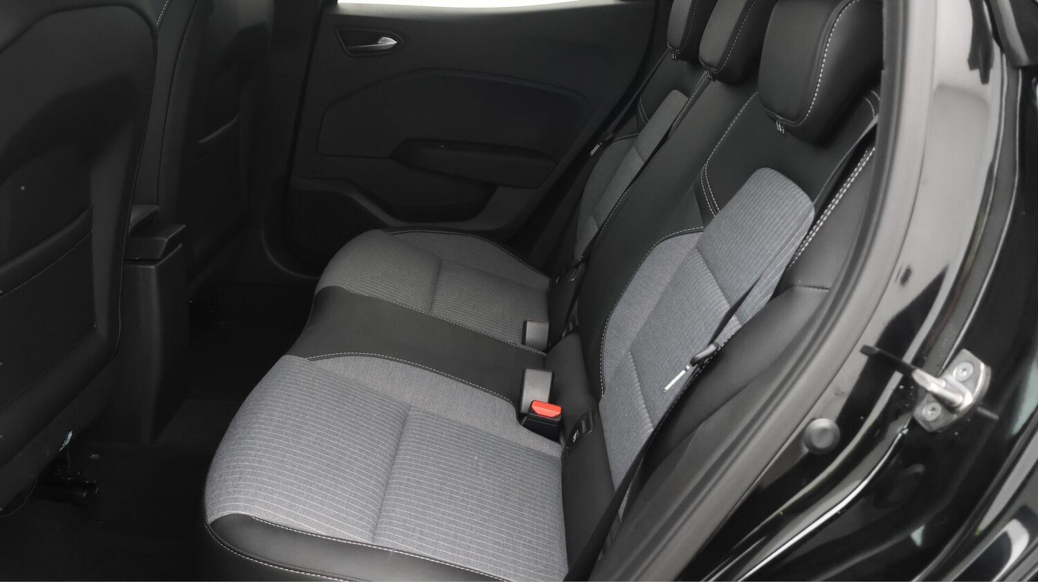 Used Renault Clio 2024 for sale - 76550951: Photo 17