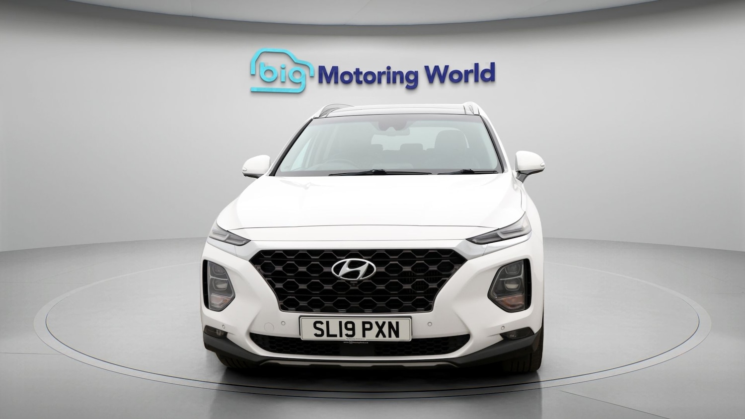 Used Hyundai Santa Fe 2019 for sale - 77759208: Photo 2