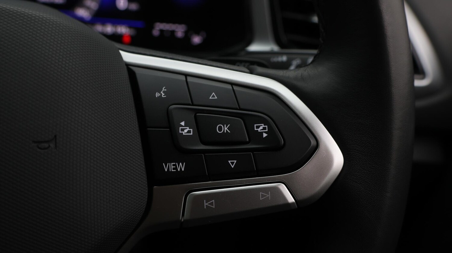 Used Volkswagen T-Roc 2025 for sale - 76550386: Photo 25