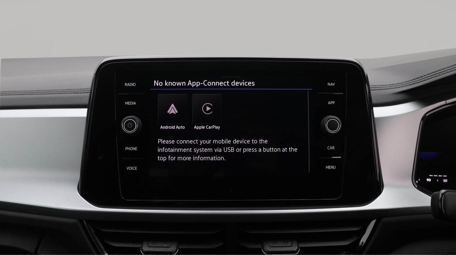 Used Volkswagen T-Roc 2025 for sale - 76550386: Photo 26