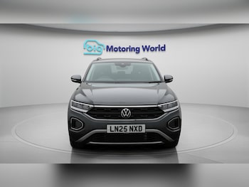 Used Volkswagen T-Roc 2025 for sale - 76550386: Photo