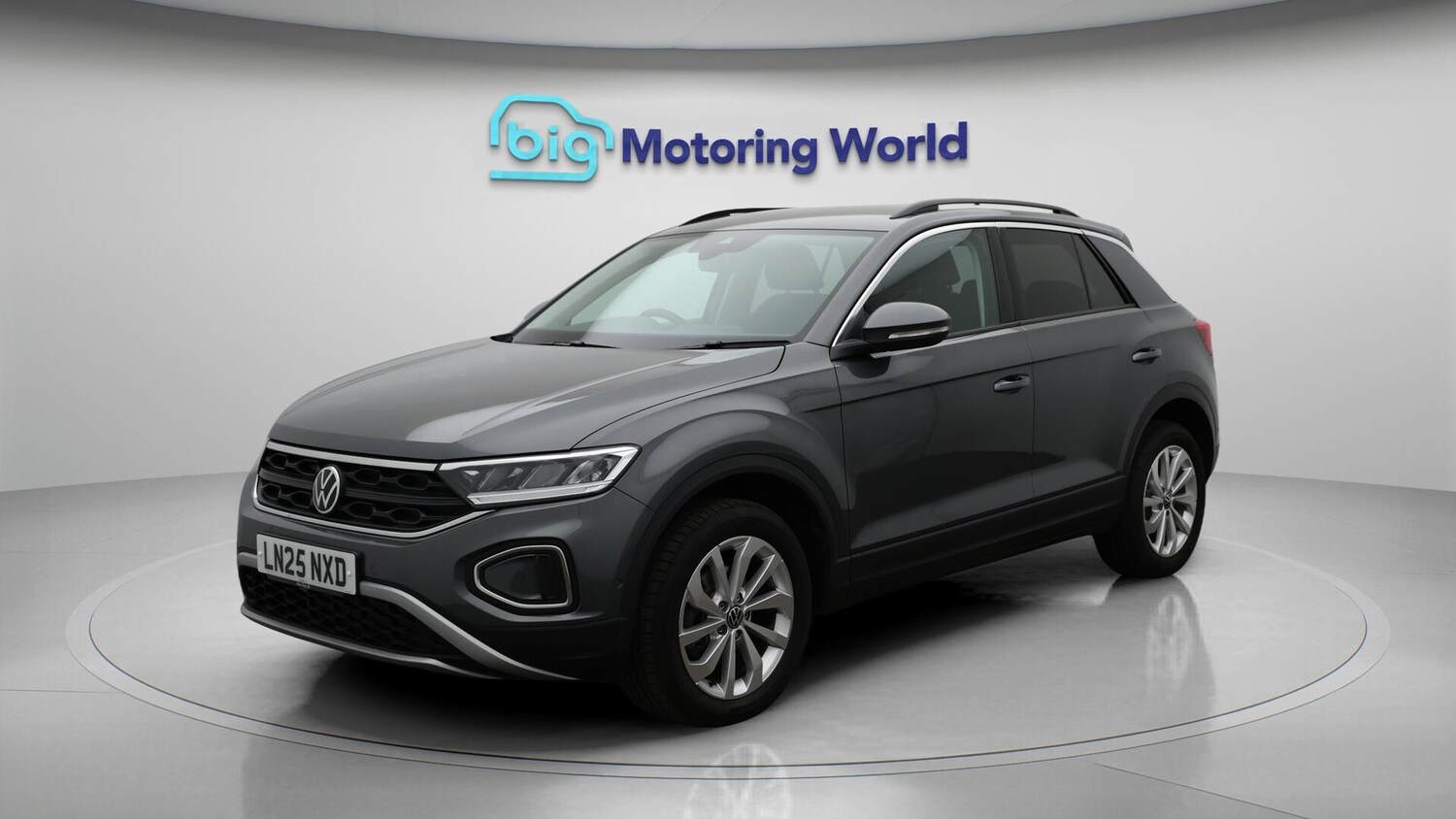 Used Volkswagen T-Roc 2025 for sale - 76550386: Photo 4