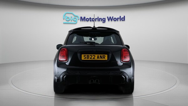 Used MINI Hatch 2022 for sale - 75647302: Photo 7