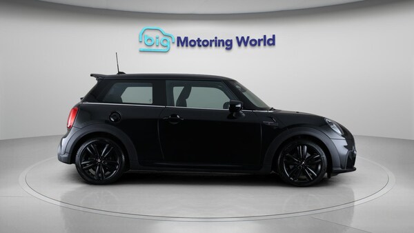 Used MINI Hatch 2022 for sale - 75647302: Photo 9