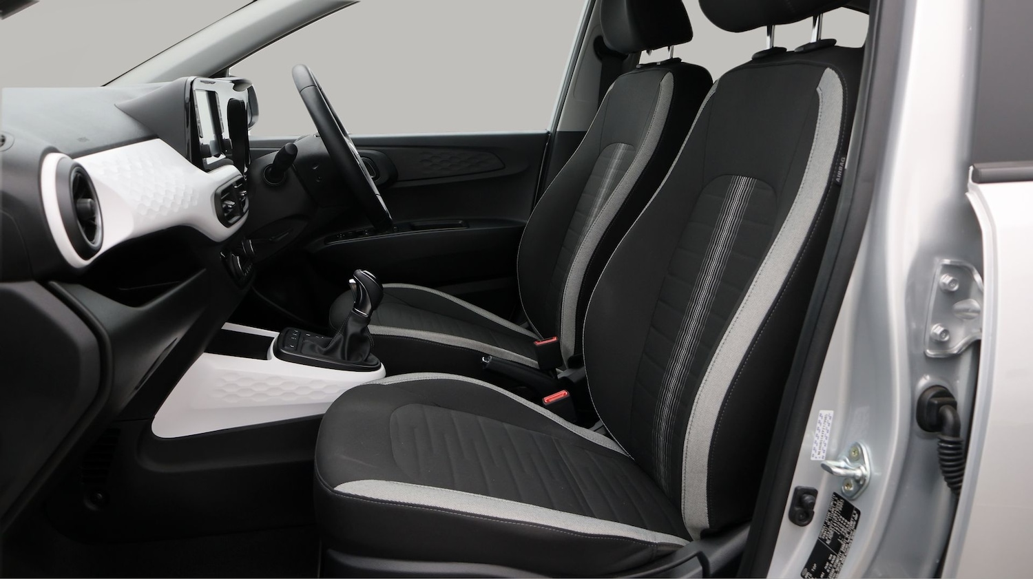 Used Hyundai i10 2023 for sale - 77747521: Photo 14