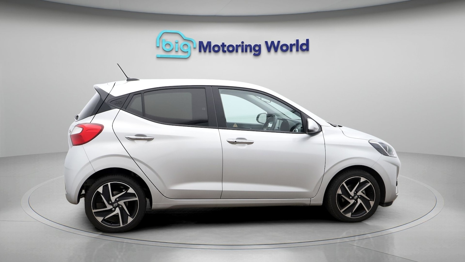 Used Hyundai i10 2023 for sale - 77747521: Photo 8