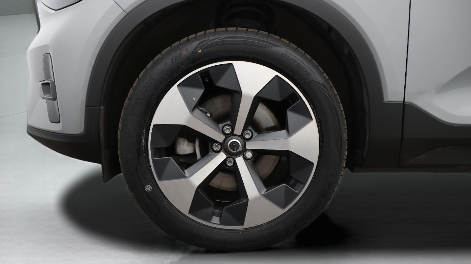 Used Volvo XC40 2024 for sale - 76688557: Photo 19