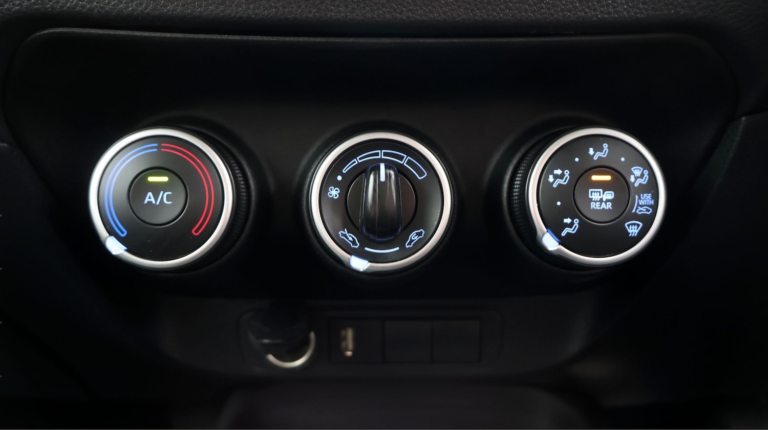 Used Toyota Aygo X 2023 for sale - 77610264: Photo 12