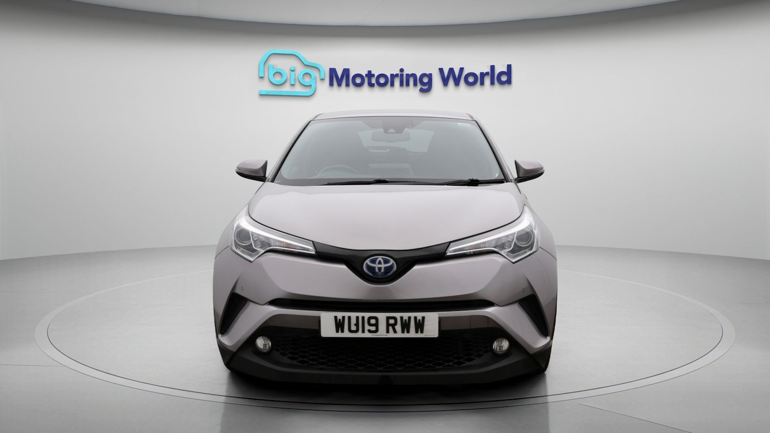Used Toyota C-HR 2019 for sale - 77252536: Photo 2