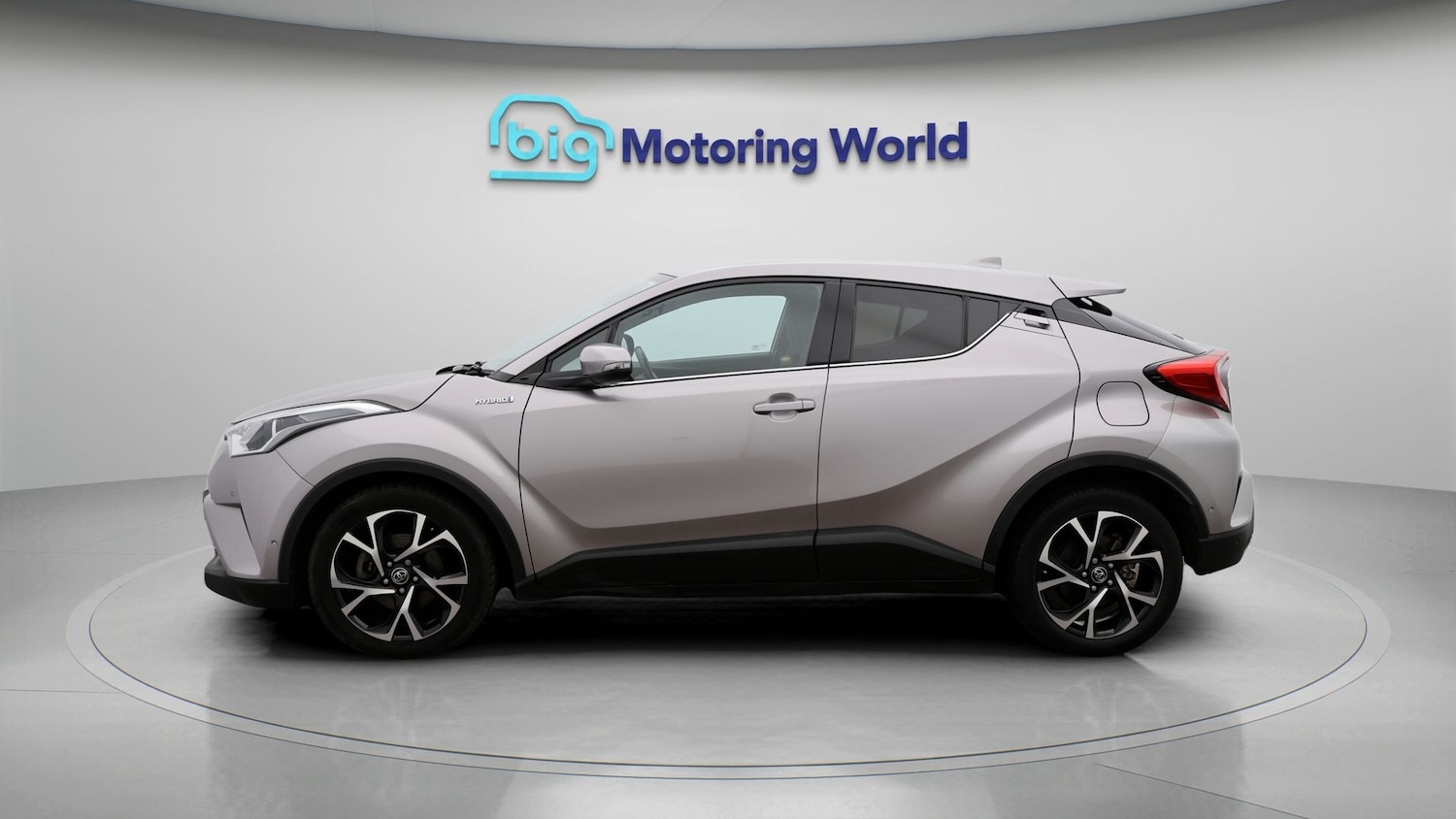 Used Toyota C-HR 2019 for sale - 77252536: Photo 4