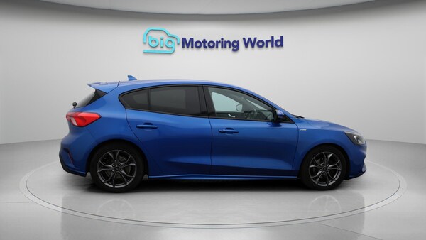 Used Ford Focus 2018 for sale - 76247887: Photo 9