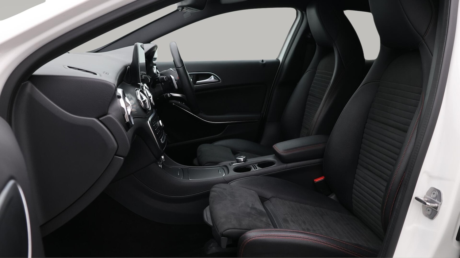 Used Mercedes-Benz GLA 2019 for sale - 76521775: Photo 15