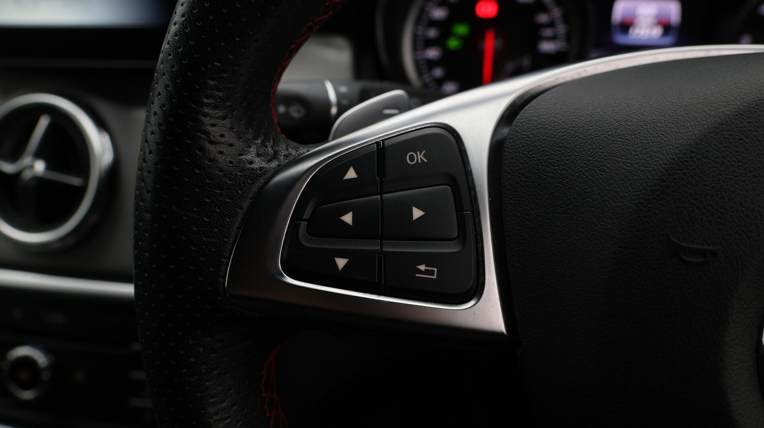 Used Mercedes-Benz GLA 2019 for sale - 76521775: Photo 24