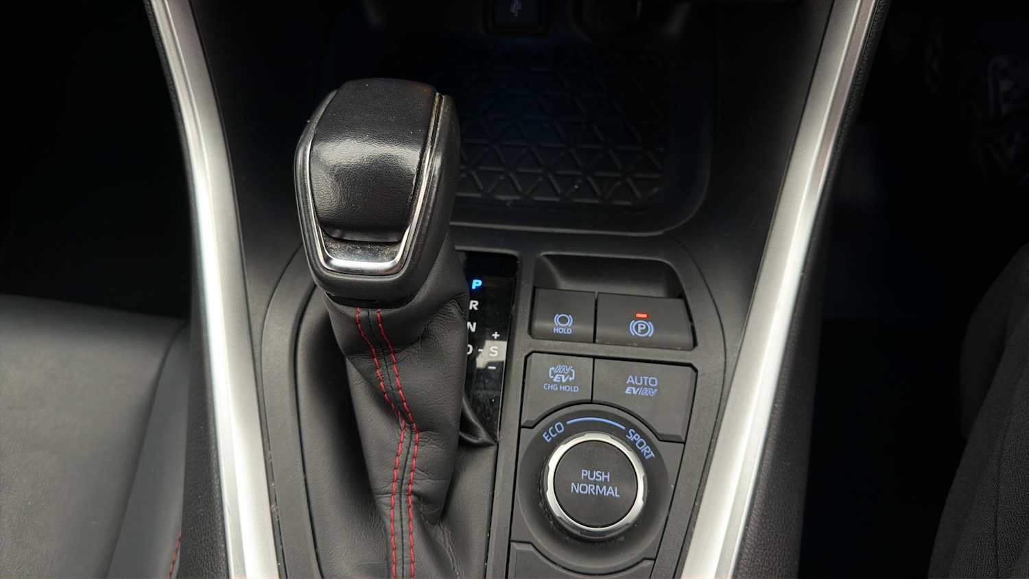 Used Toyota RAV4 2022 for sale - 77931083: Photo 25