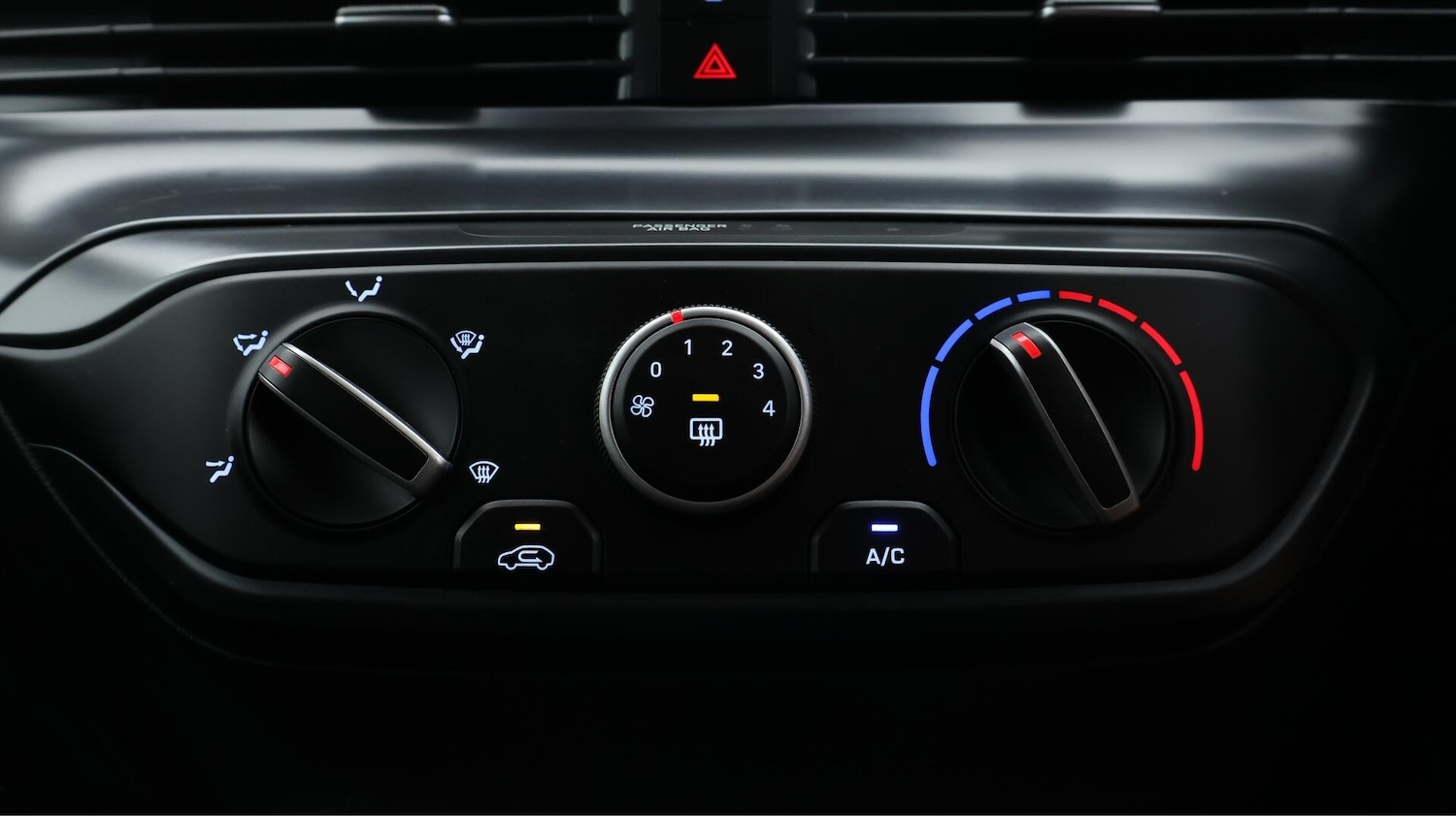 Used Hyundai i20 2023 for sale - 76511825: Photo 13