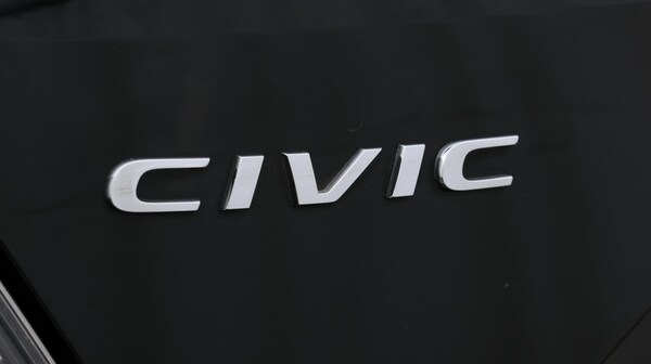 Used Honda Civic 2018 for sale - 76012589: Photo 22
