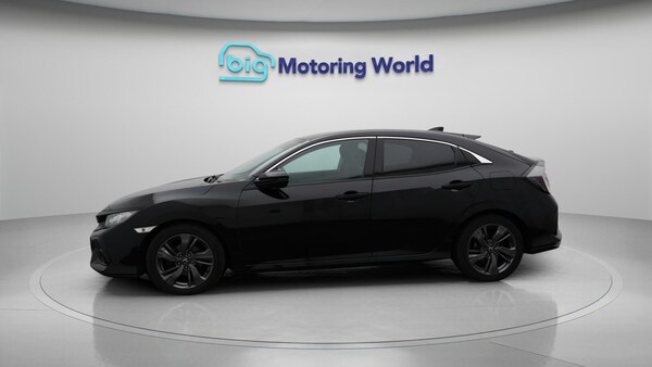 Used Honda Civic 2018 for sale - 76012589: Photo 5