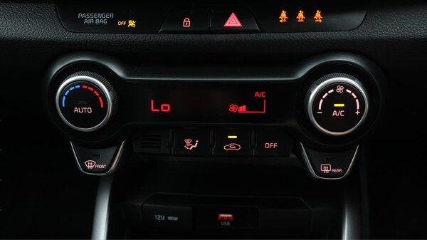 Used Kia Stonic 2022 for sale - 75601501: Photo 13
