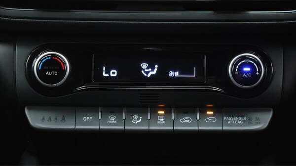 Used Hyundai KONA 2023 for sale - 76152171: Photo 13