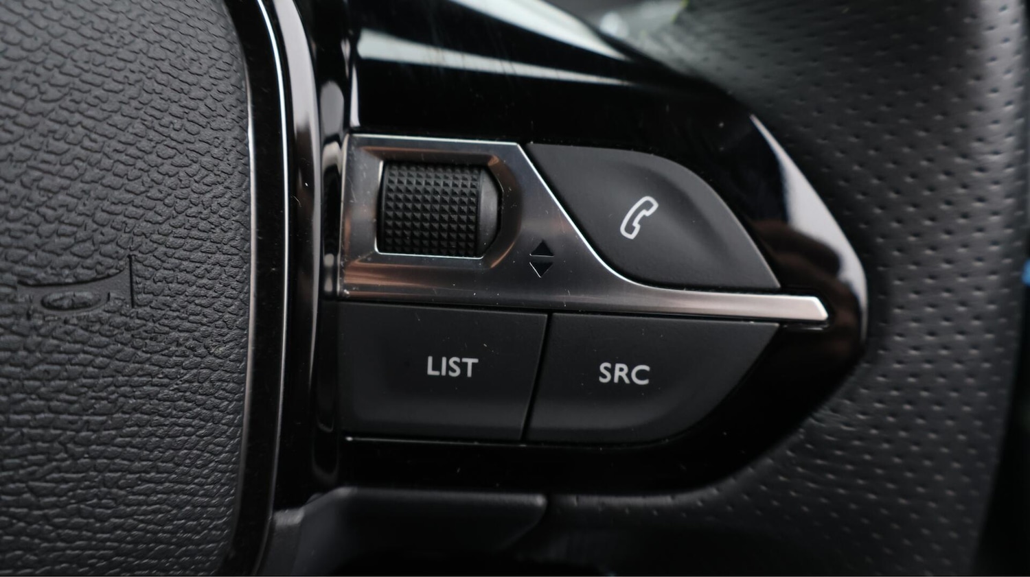 Used Peugeot 2008 2022 for sale - 76538560: Photo 25