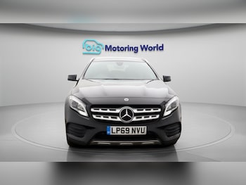 Used Mercedes-Benz GLA 2020 for sale - 77701854: Photo