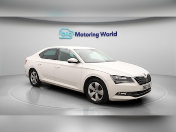 Used Skoda Superb 2017 for sale - 76136944: Photo 2