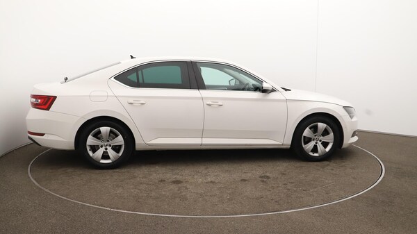 Used Skoda Superb 2017 for sale - 76136944: Photo 52