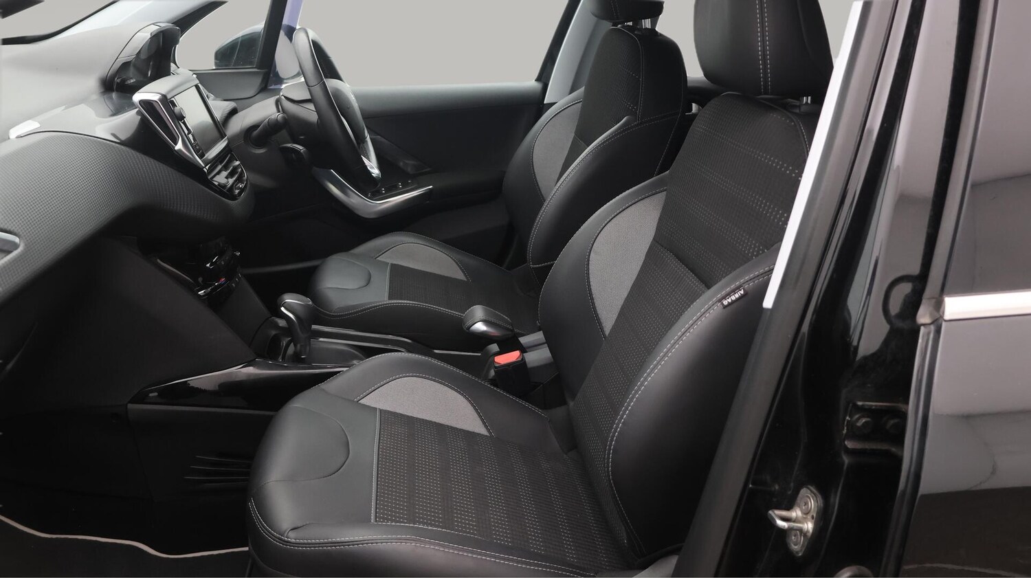 Used Peugeot 2008 2018 for sale - 76644804: Photo 15