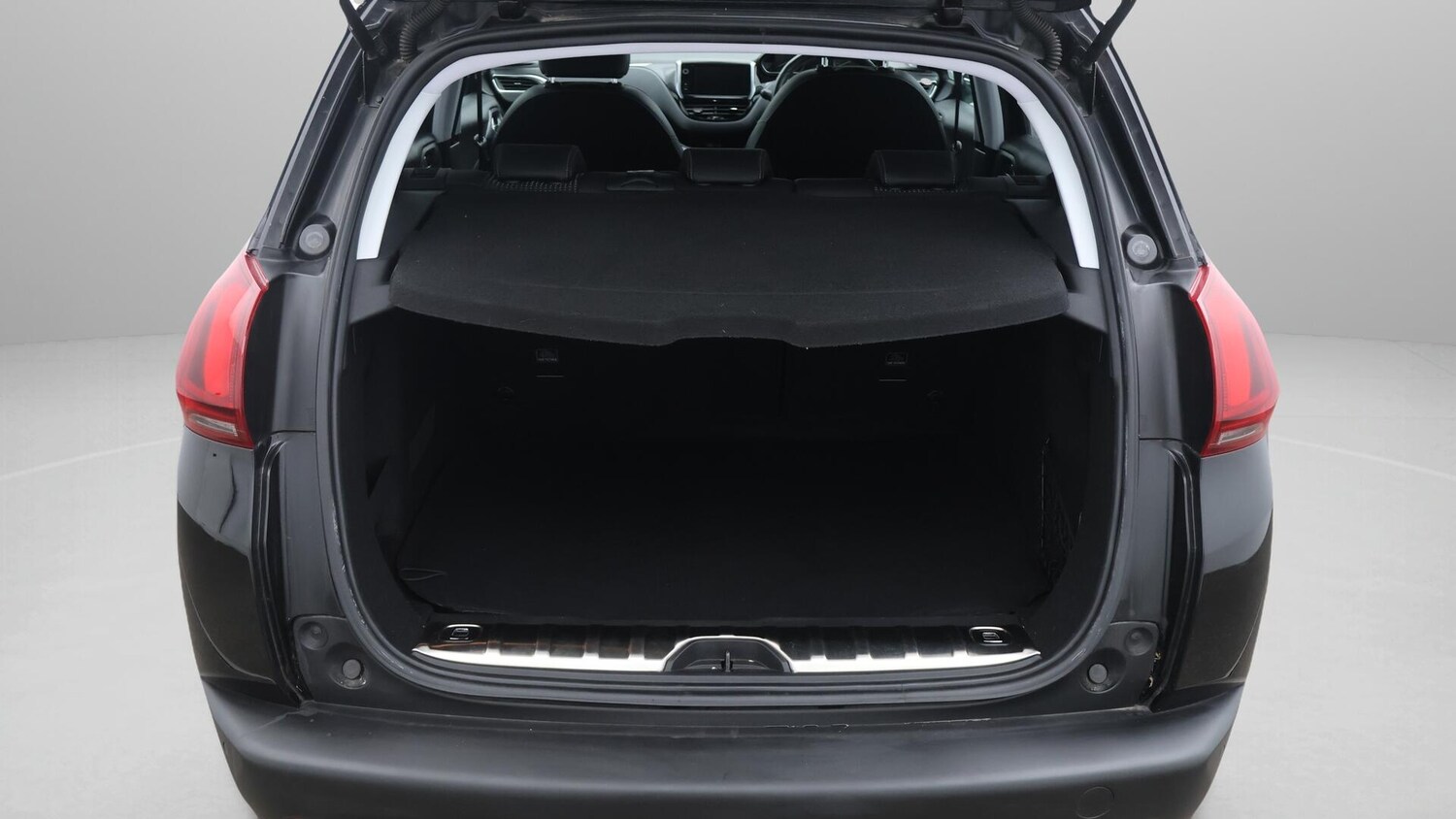 Used Peugeot 2008 2018 for sale - 76644804: Photo 18