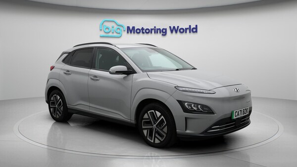 Used Hyundai KONA 2021 for sale - 76214991: Photo 2