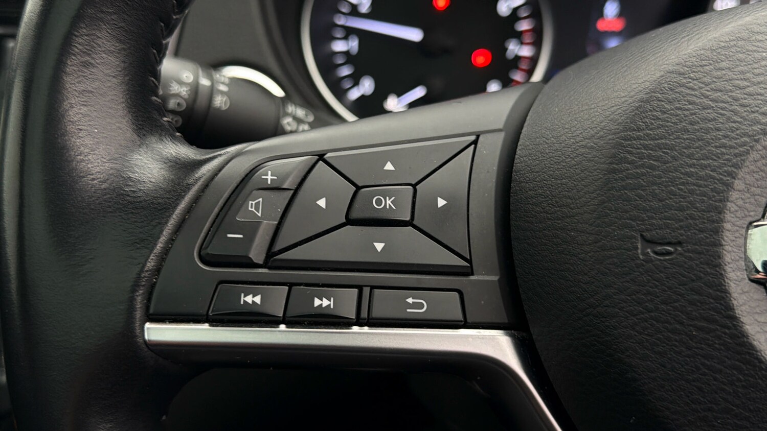 Used Nissan Qashqai for sale - 78026332: Photo 24