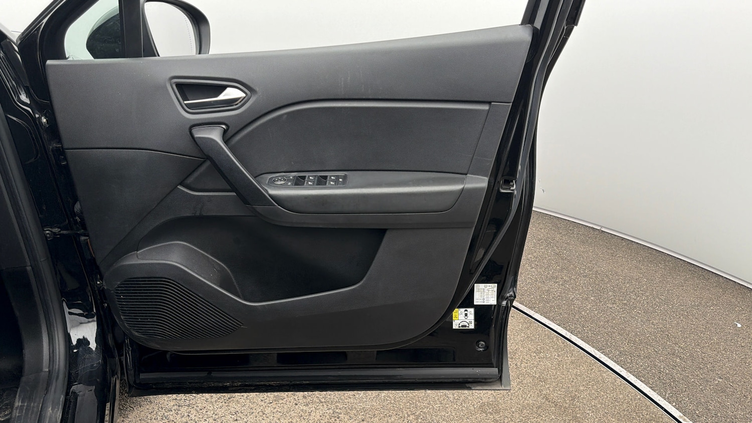 Used Renault Captur 2023 for sale - 77947231: Photo 14