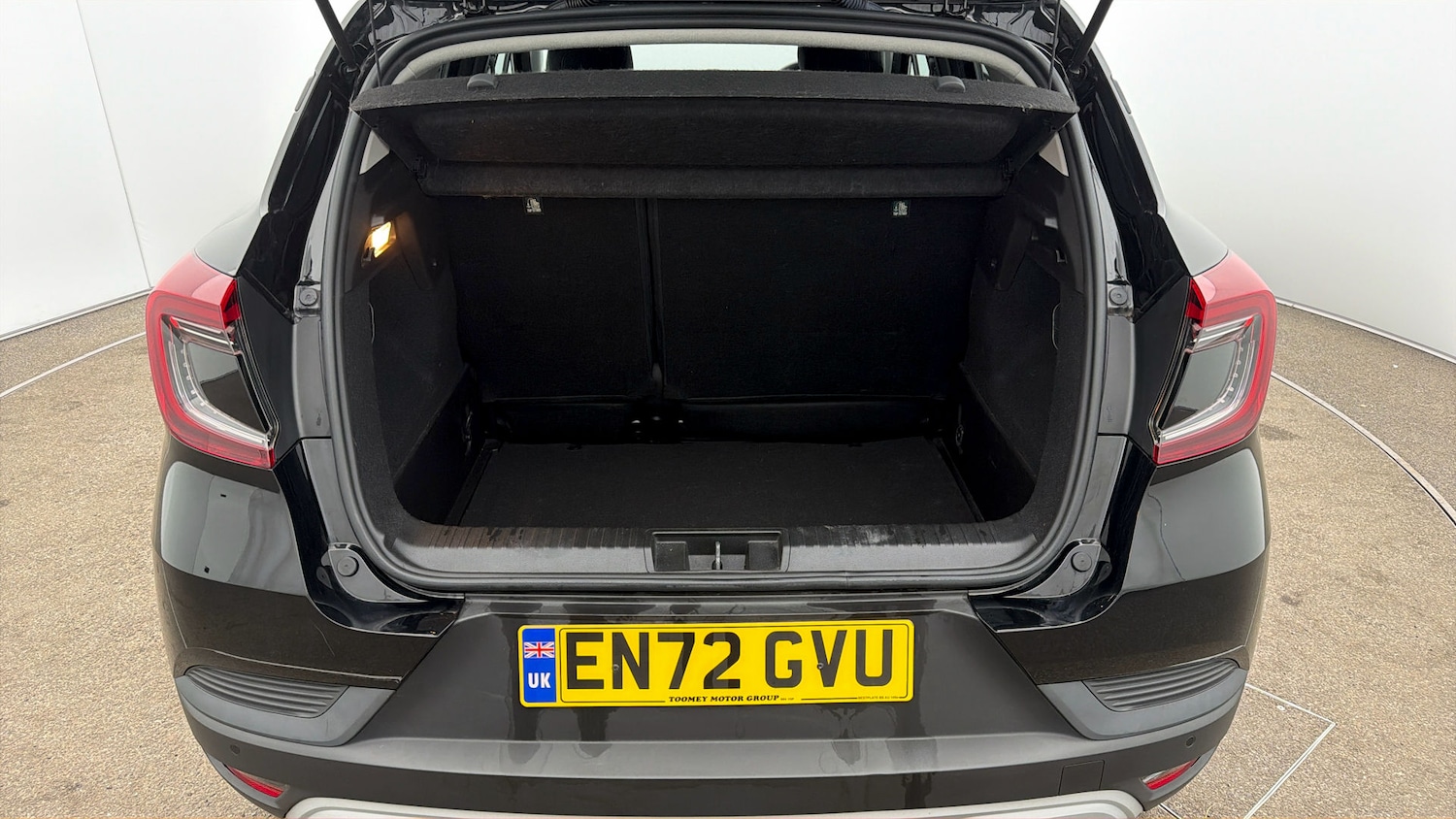 Used Renault Captur 2023 for sale - 77947231: Photo 16