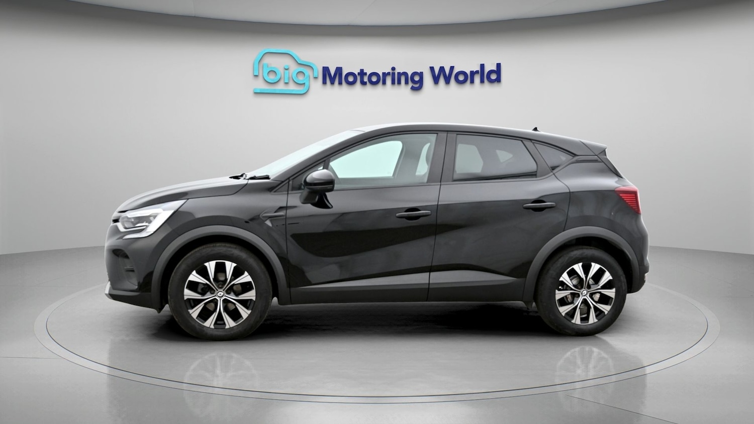 Used Renault Captur 2023 for sale - 77947231: Photo 4