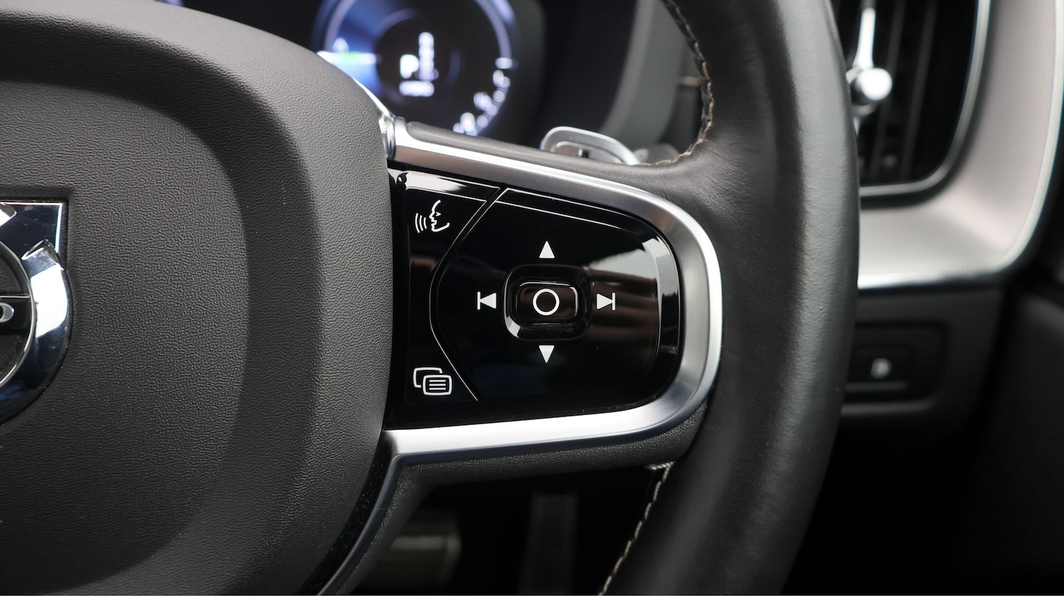 Used Volvo XC60 2019 for sale - 77812911: Photo 26