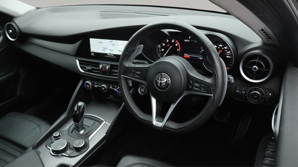 Used Alfa Romeo Giulia 2018 for sale - 76137284: Photo 11