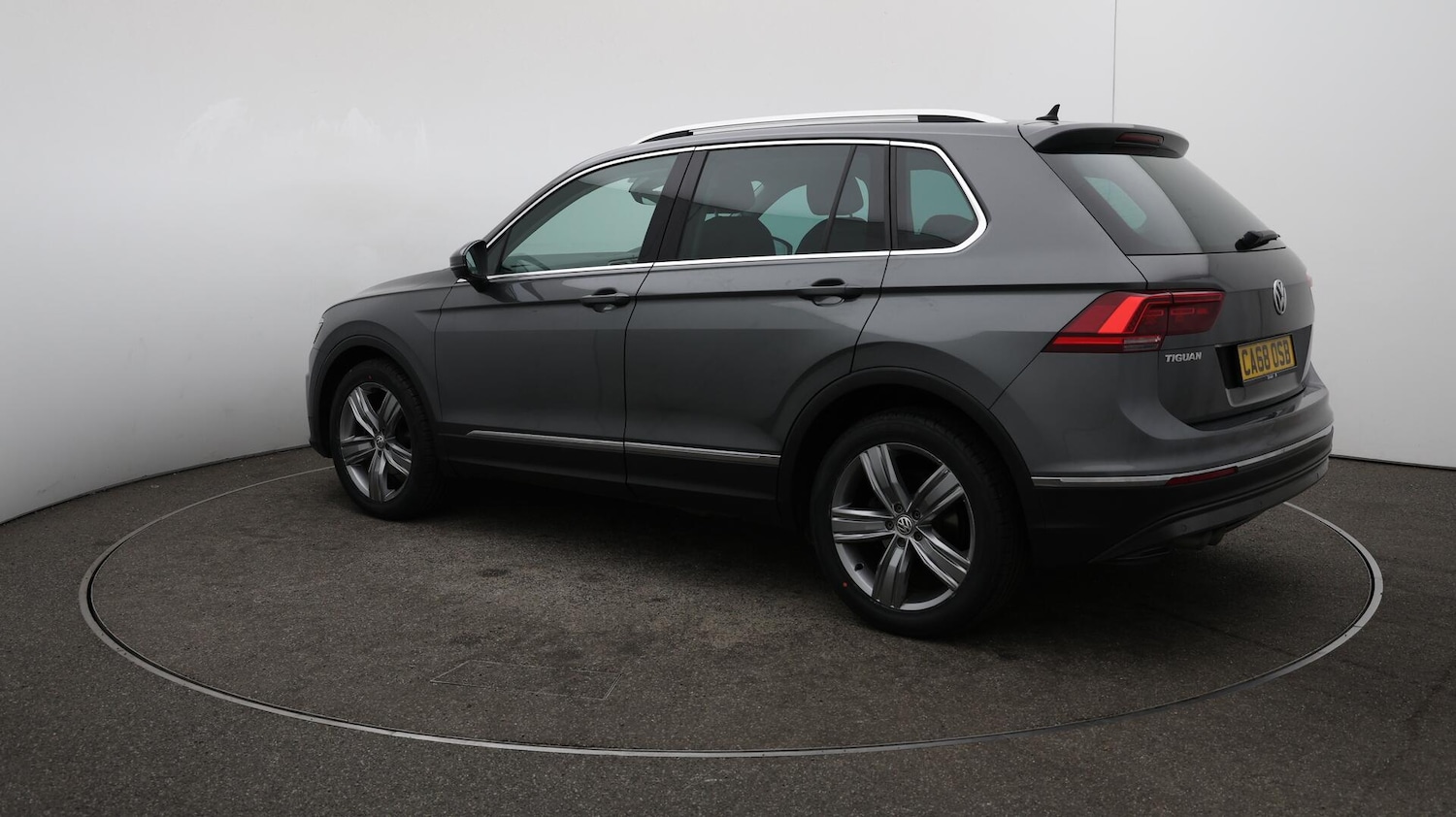 Used Volkswagen Tiguan 2018 for sale - 76152642: Photo 47