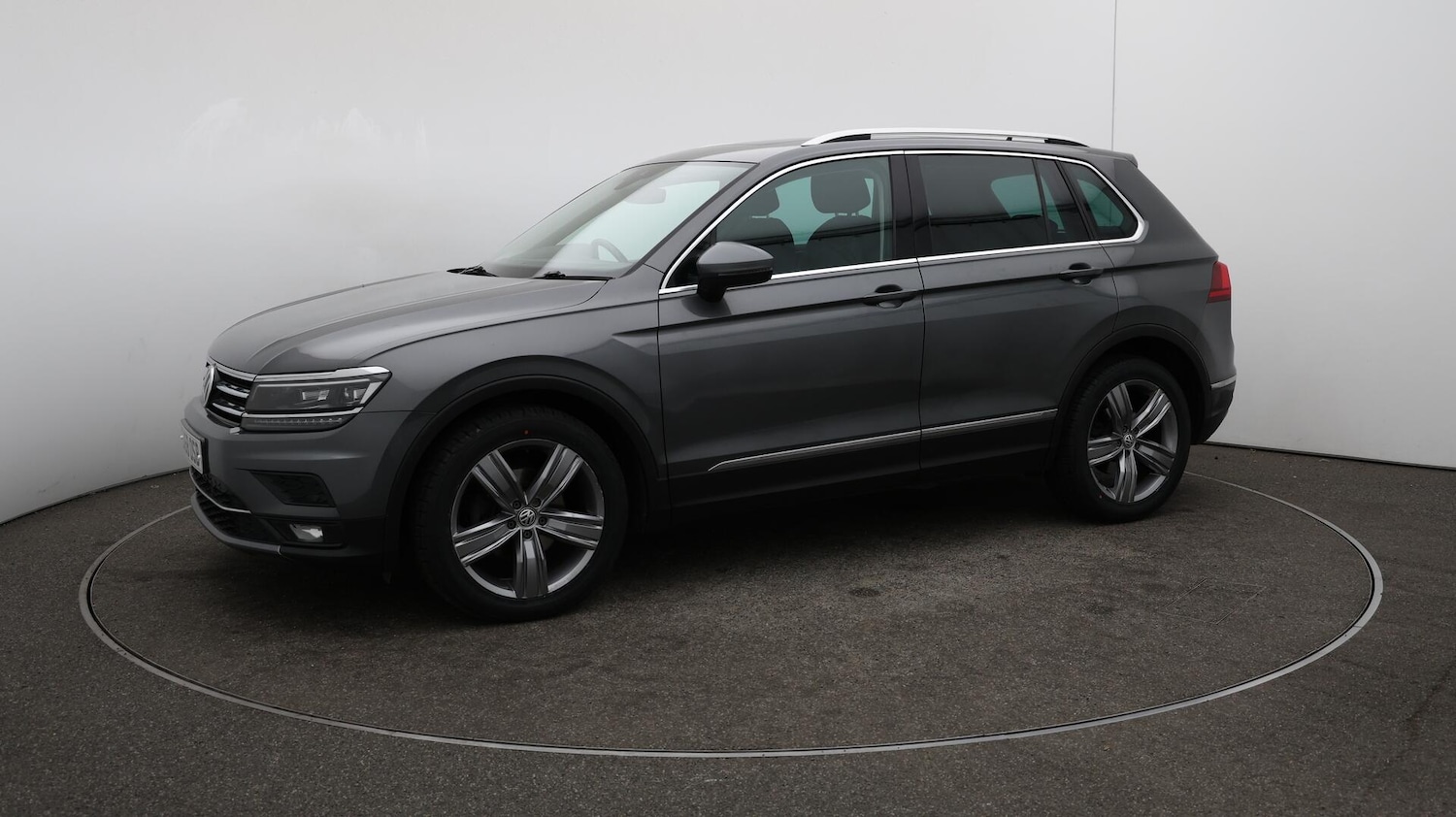 Used Volkswagen Tiguan 2018 for sale - 76152642: Photo 51