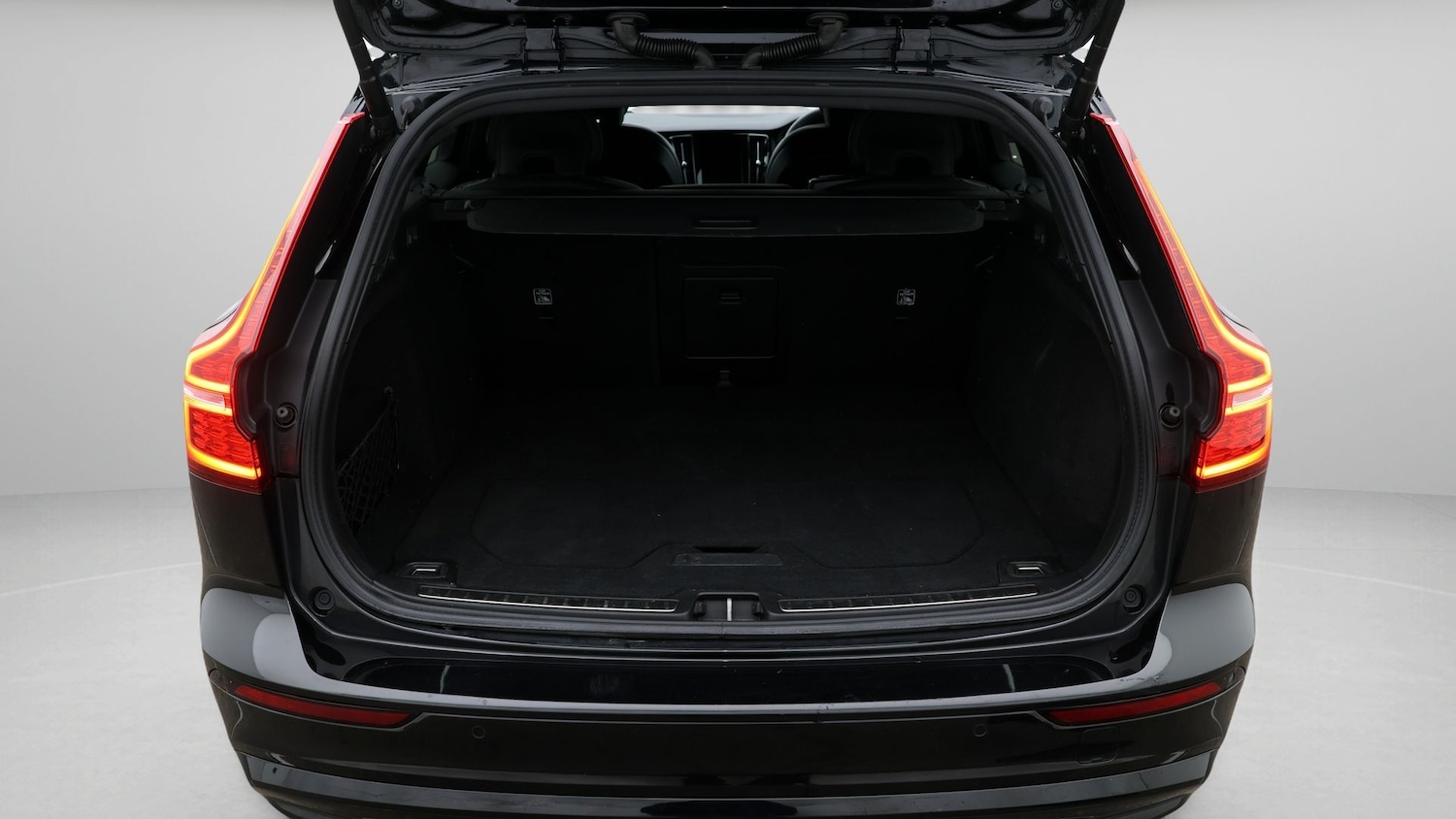 Used Volvo V60 2022 for sale - 77201117: Photo 17