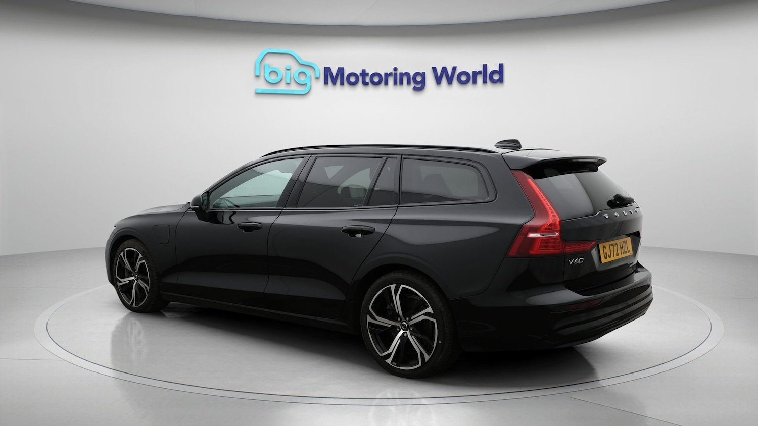Used Volvo V60 2022 for sale - 77201117: Photo 5